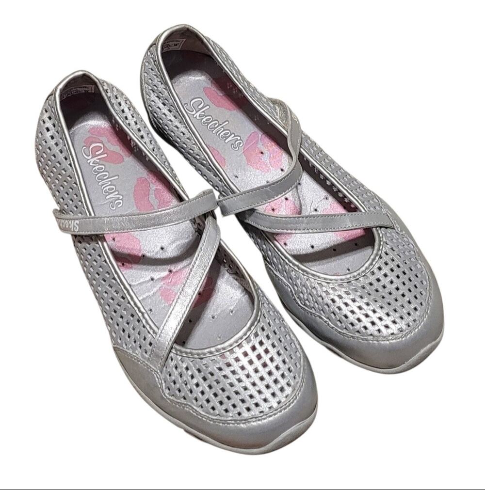 Skechers Silver Perforated Mary Jane Comfort Flats 6.5